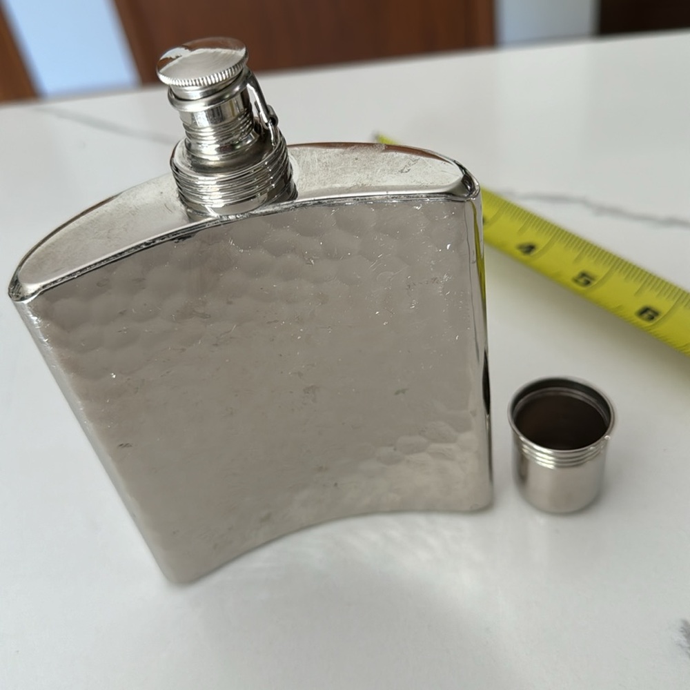 VTG West German HIP FLASK, Tin-Lined, 8 Oz, Hammered, Area for Adding Engraving - Picture 6 of 9